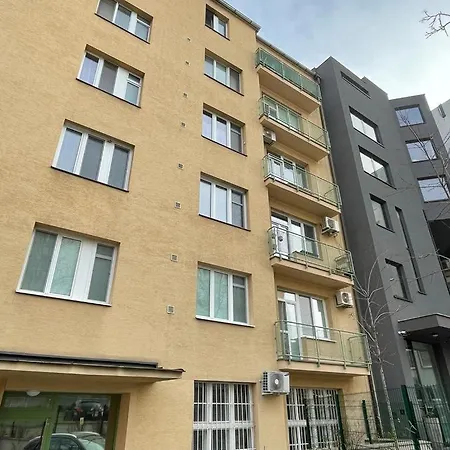 Luxury 2Bed Flat With Free Parking Apartment Bratislava Exterior photo