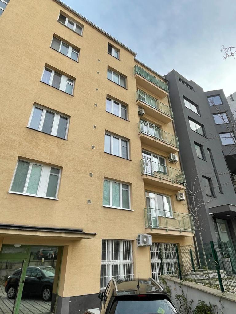 Apartment Luxury 2bed Flat With Free Parking *