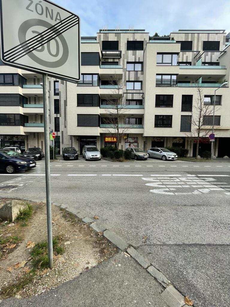 Apartment Luxury 2bed Flat With Free Parking