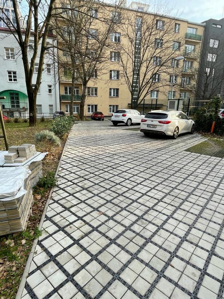 Luxury 2bed Flat With Free Parking Apartment